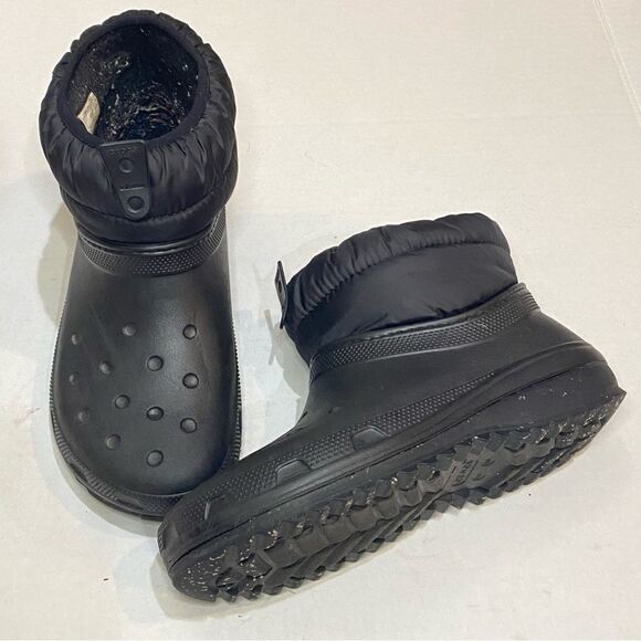 Crocs classic lined neo puff shorty boot black size Women size 10 style 207311 - Picture 2 of 14